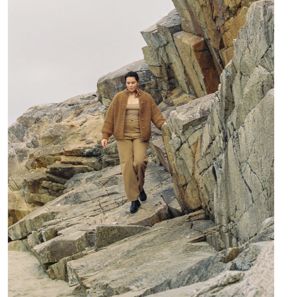 Ozma BELL HAND KNIT CARDIGAN(Caravelli)Fox EUC M/L	24.5 in	24.75 in	20.5 in